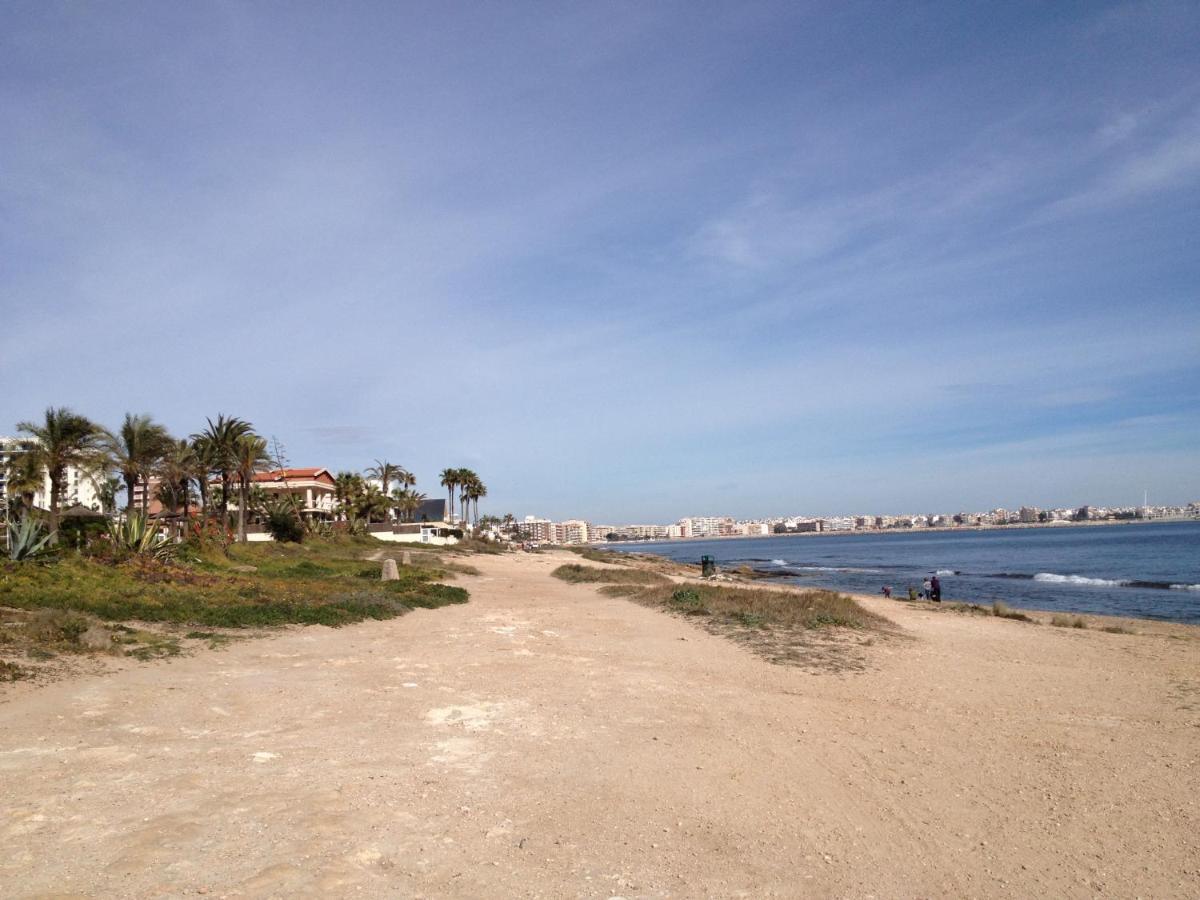 Apartment With Side Seaview 60 Meters From Sea Torrevieja Ngoại thất bức ảnh