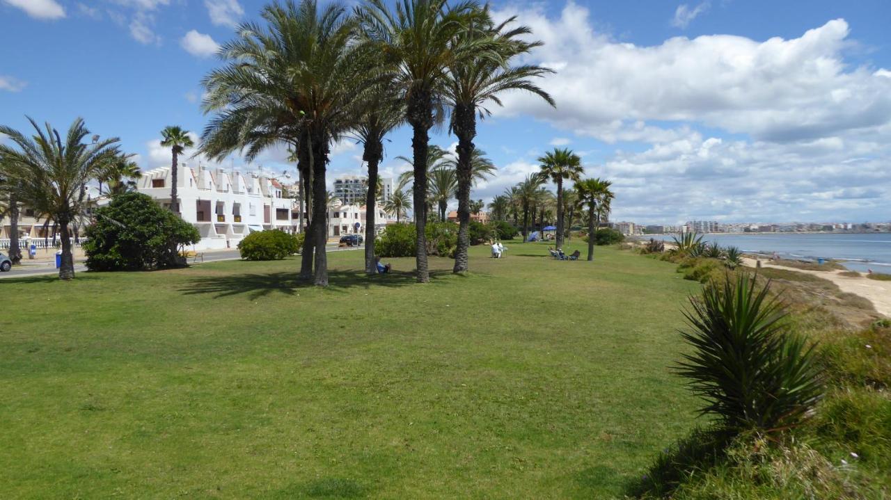 Apartment With Side Seaview 60 Meters From Sea Torrevieja Ngoại thất bức ảnh
